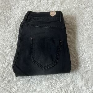 Yerse black low rise skinny jeans size 28x30 or‎ T1